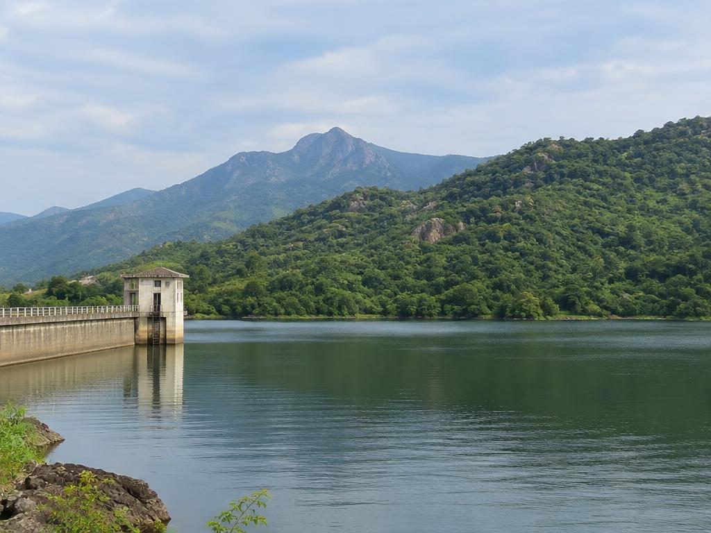Taxi trips from Tirupur to Thirumoorthy Hills